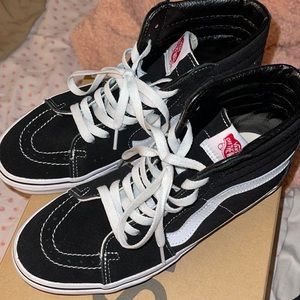 COPY - COPY - Womens size 8 high top van